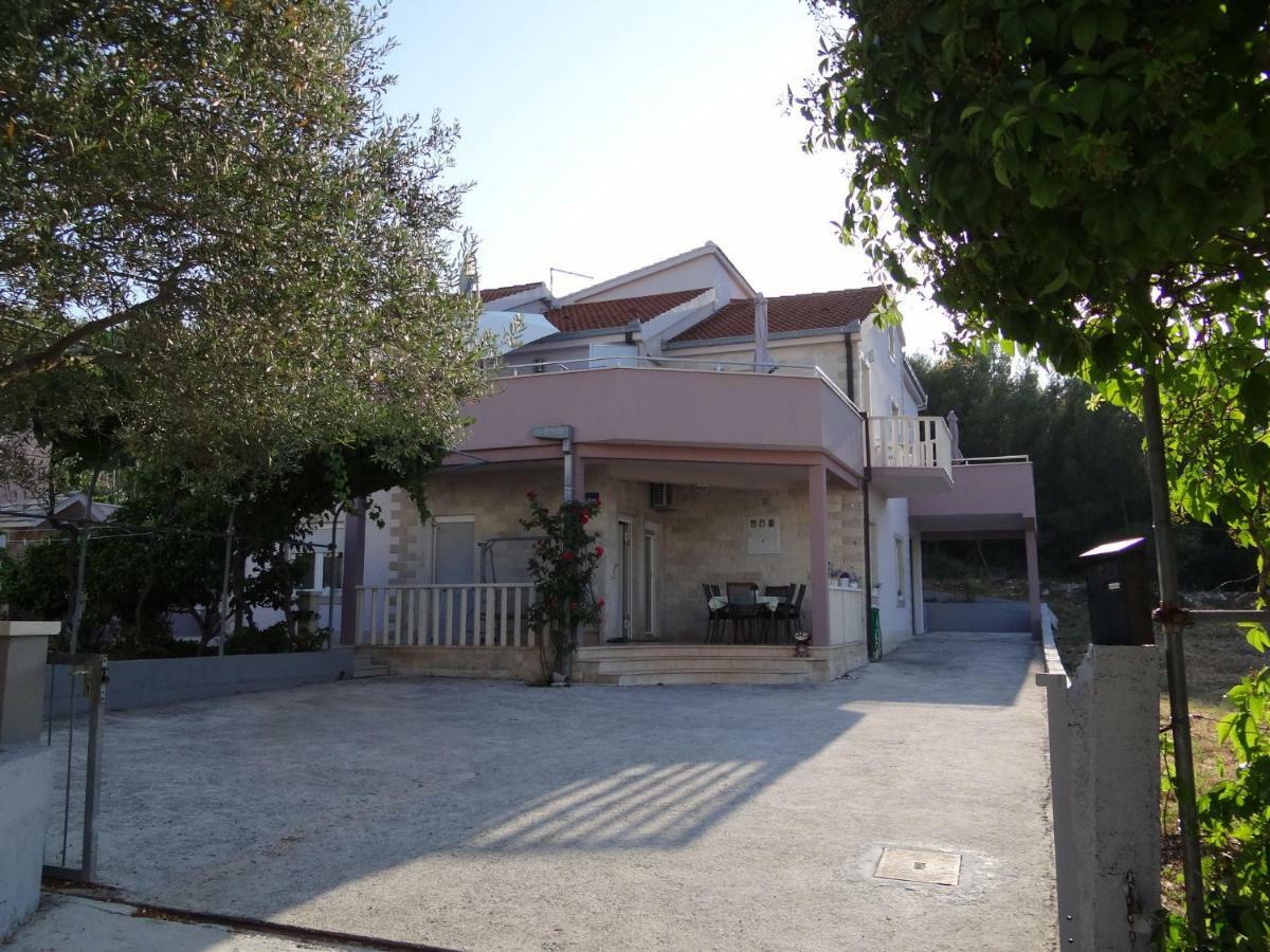 Vila Emilija Traù Esterno foto
