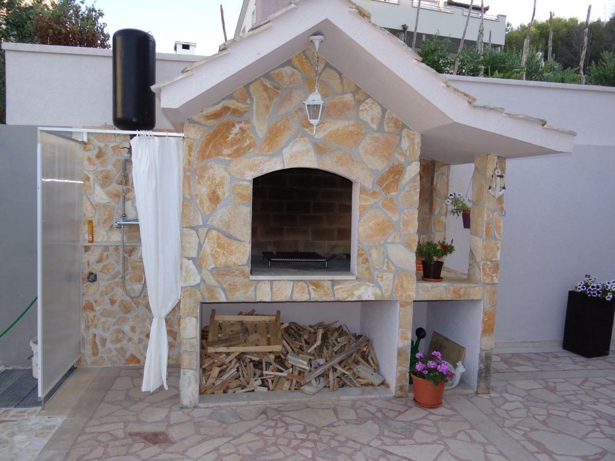 Vila Emilija Traù Esterno foto