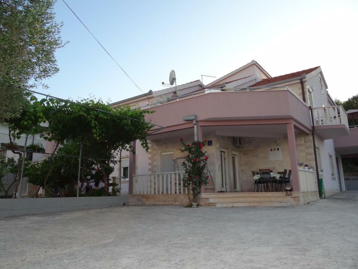 Vila Emilija Traù Esterno foto